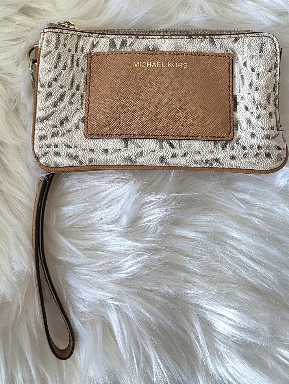 MICHAEL Michael Kors Bedford Double Zip Pocket Large Wristlet. 